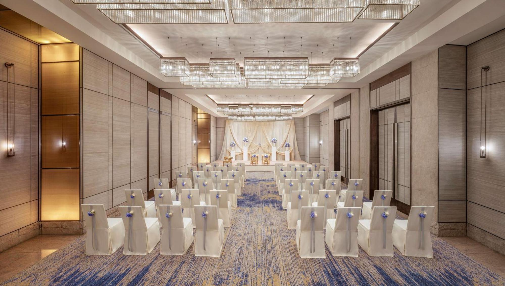 Khách sạn Conrad 5*