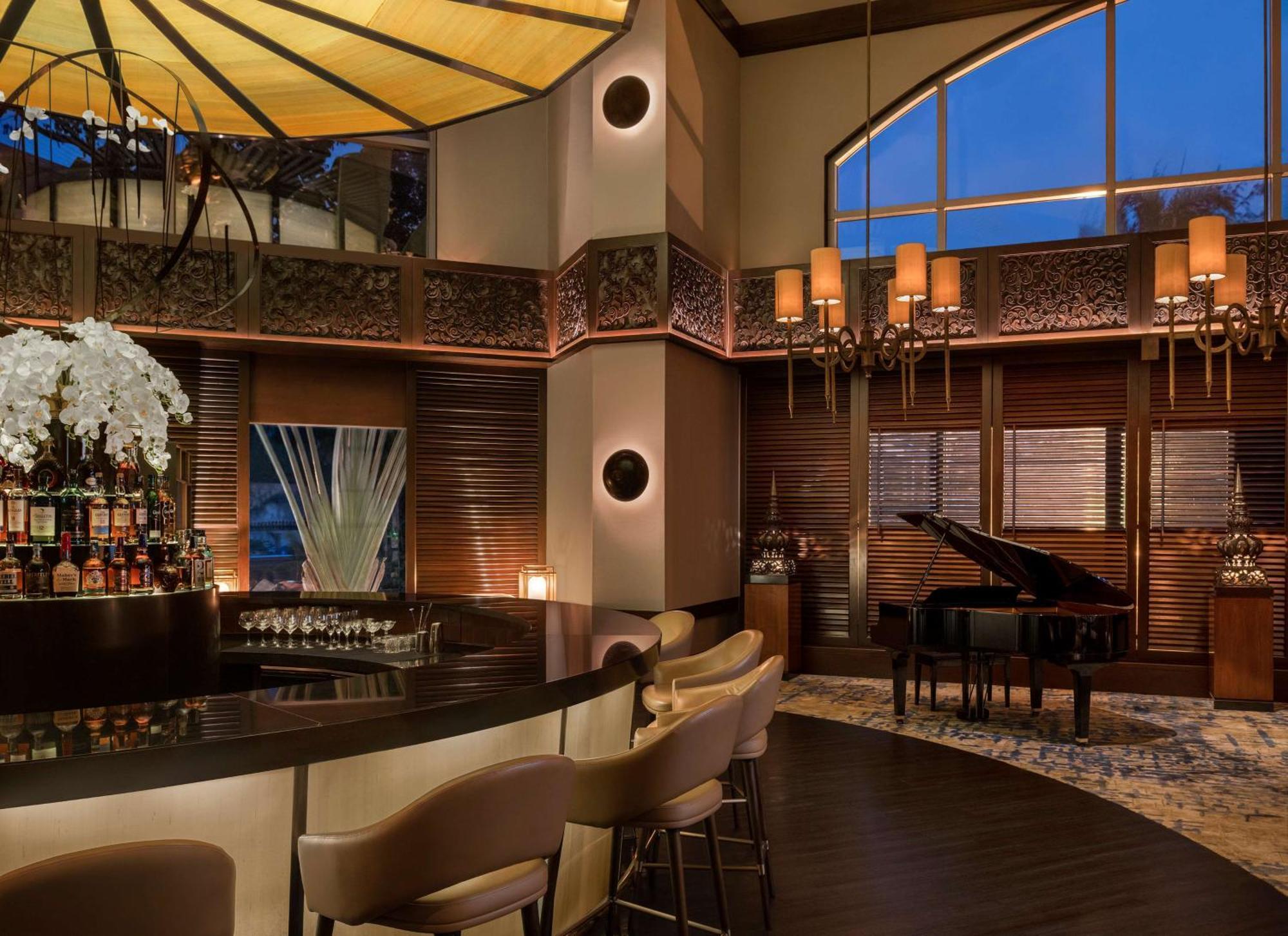 Khách sạn Conrad 5*